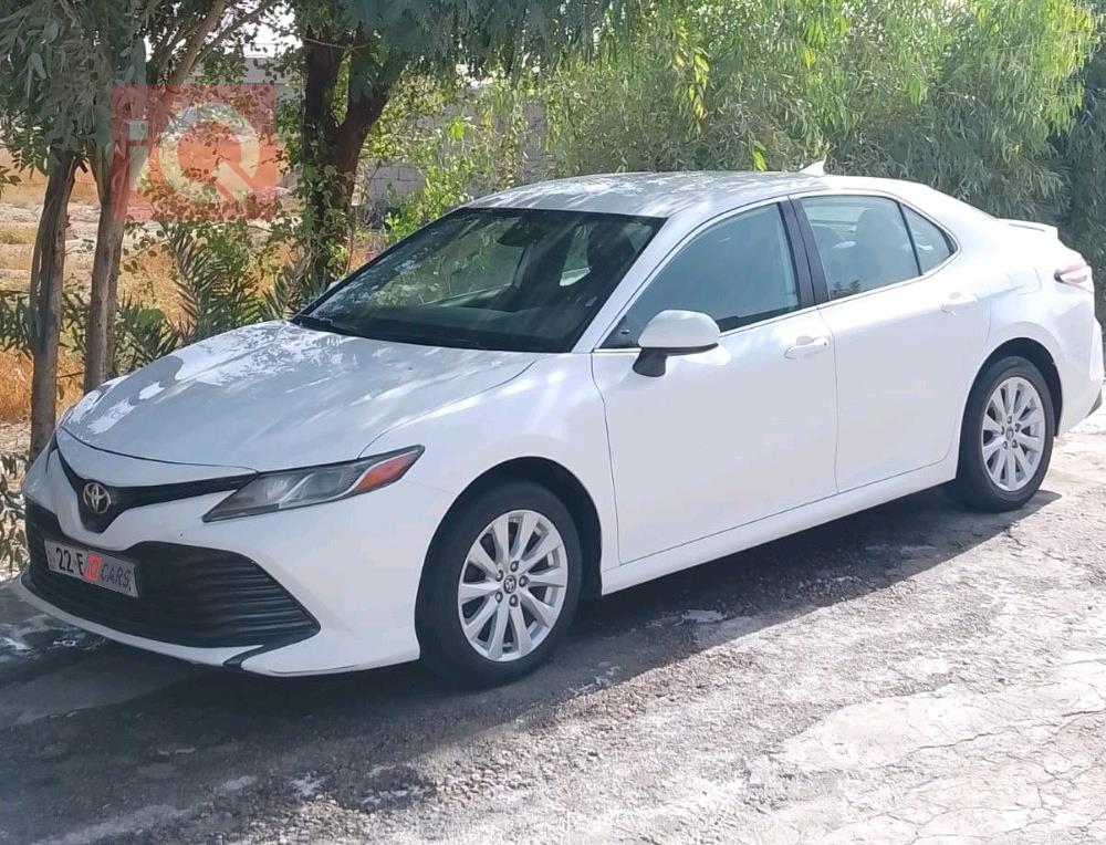 تۆیۆتا کامری